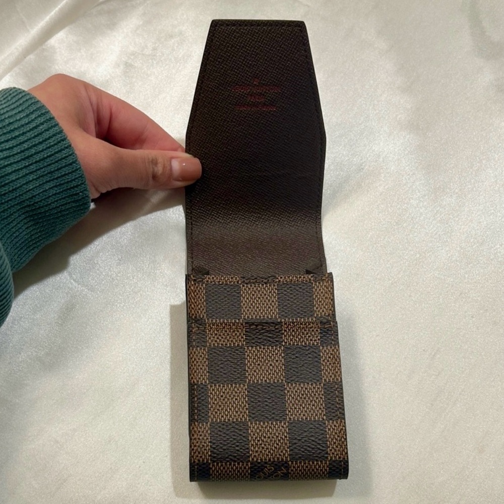 Louis Vuitton Damier Ebene Case Like-new - Picture 4 of 8